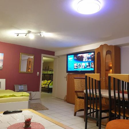 Sions Grosse Ferienwohnung Ferienwohnung Mit 3 Schlafzimmer, 2 Km Bis Zum Europapark Rust كابل غرافنهاوسن المظهر الخارجي الصورة