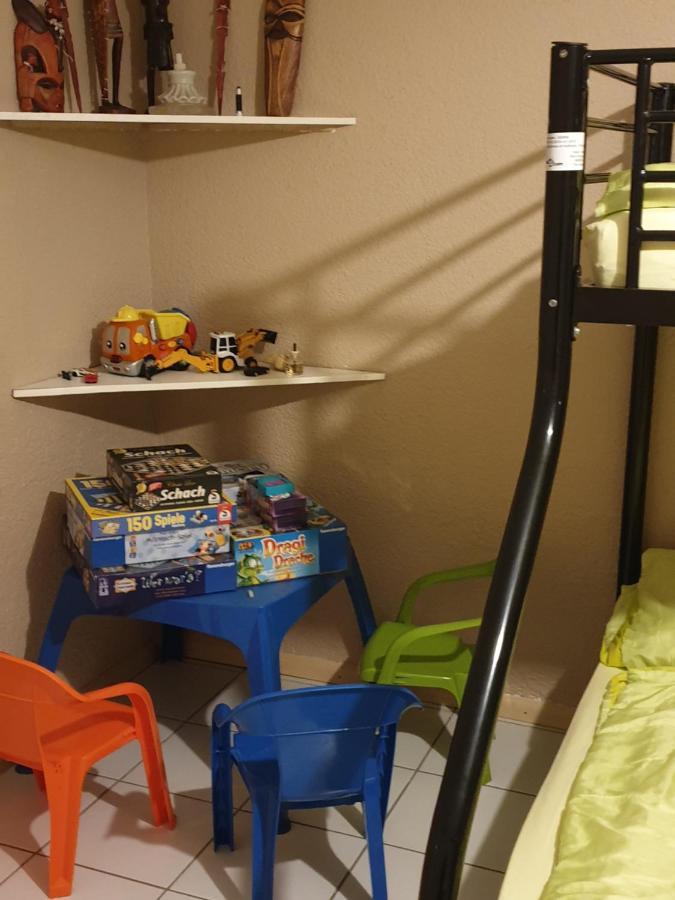 Sions Grosse Ferienwohnung Ferienwohnung Mit 3 Schlafzimmer, 2 Km Bis Zum Europapark Rust كابل غرافنهاوسن المظهر الخارجي الصورة